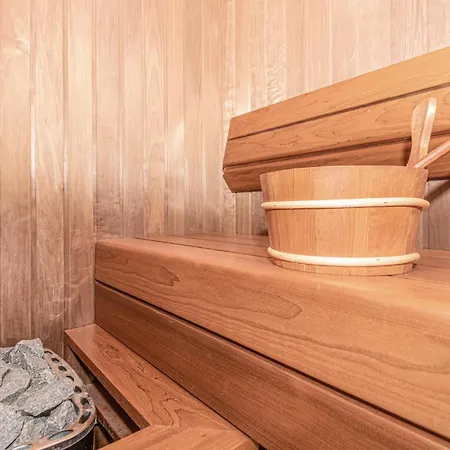 Cozy In With Sauna *