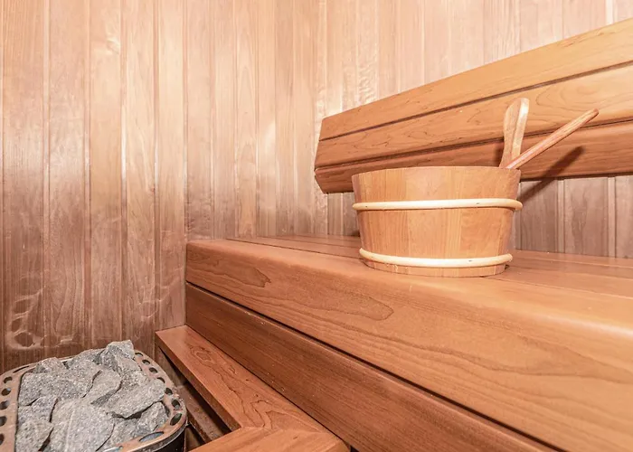 Cozy In With Sauna *